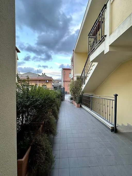 Appartamento Al Centro Di Pula 0*,
